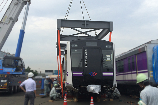 Case Using Web Sling: Subway Transportation with a Crane
